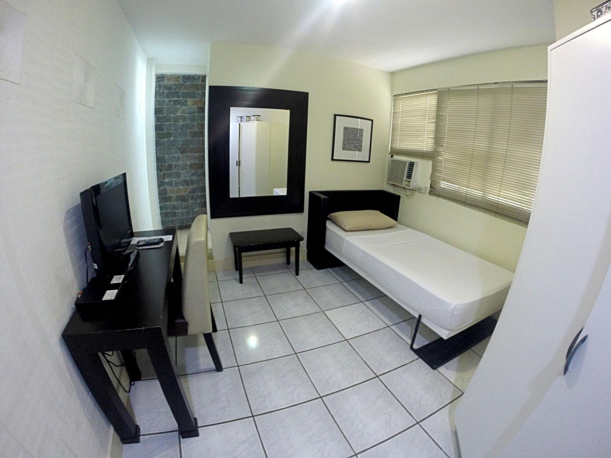 Urban Inn Iloilo Экстерьер фото