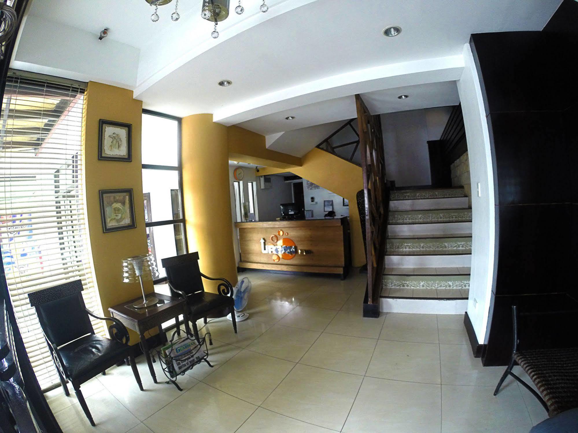 Urban Inn Iloilo Экстерьер фото